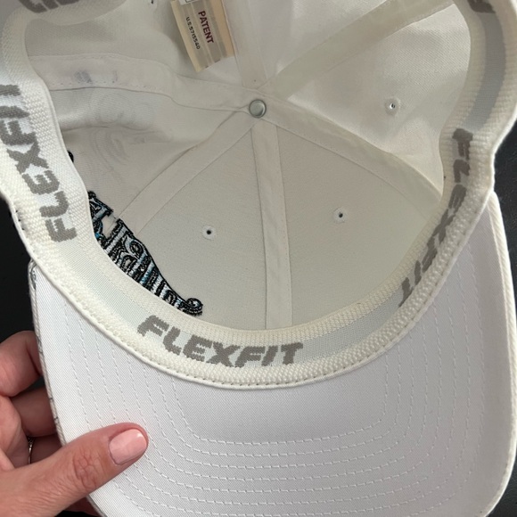 White Hurley hat - like new ! - Picture 3 of 5
